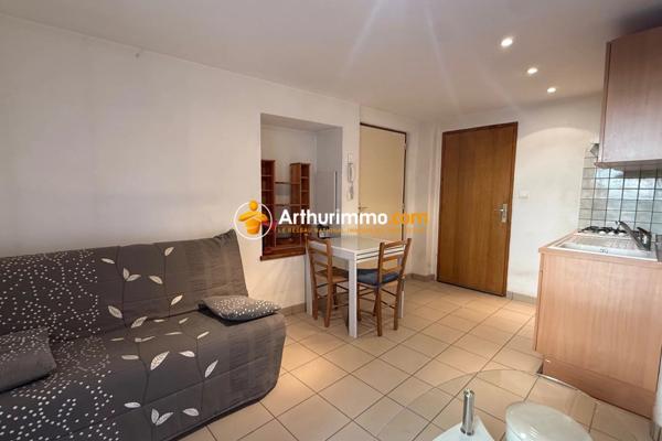 Location                                                      Appartement
                        
                     1 pièces                      16 m2                     à Guillestre