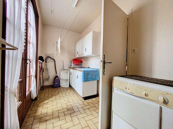 Grande et belle maison à vendre Beaulieu Sur Dordogne 158m2 - 5 Chambres - beaux volumes - garage - sous-sol complet - terrasses - Vue dégagée