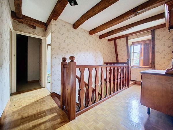 Grande et belle maison à vendre Beaulieu Sur Dordogne 158m2 - 5 Chambres - beaux volumes - garage - sous-sol complet - terrasses - Vue dégagée