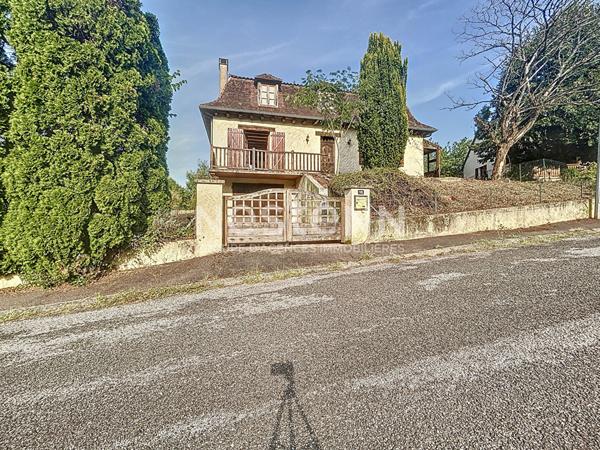 Grande et belle maison à vendre Beaulieu Sur Dordogne 158m2 - 5 Chambres - beaux volumes - garage - sous-sol complet - terrasses - Vue dégagée