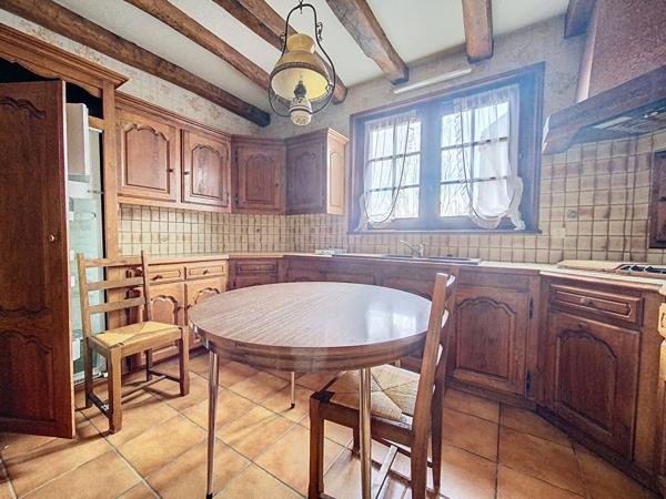 Grande et belle maison à vendre Beaulieu Sur Dordogne 158m2 - 5 Chambres - beaux volumes - garage - sous-sol complet - terrasses - Vue dégagée