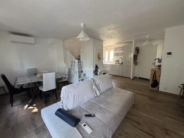 Vente                                                      Maison
                        
                     3 pièces                      70 m2                     à Manosque