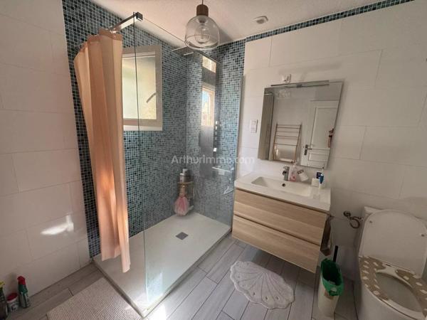 Vente                                                      Maison
                        
                     3 pièces                      70 m2                     à Manosque