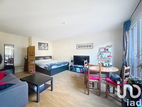 Location appartement 1 pièce 33 m² Saint-Maur-des-Fossés