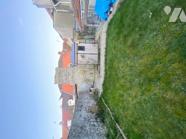 ETAPLES CENTRE VILLE 
Maison  de ville 2 chambres avec jardin