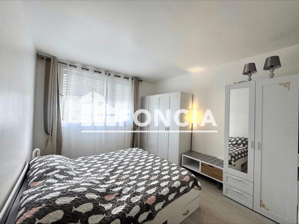 Location Appartement meublé 2 pièces 61 m² - St Etienne Du Rouvray 76800