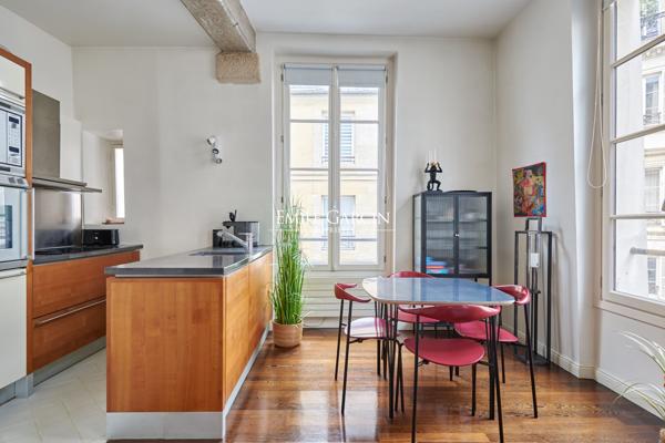 A vendre - appartement - 57 m² - Paris  - 75007 - Carré des Antiquaires