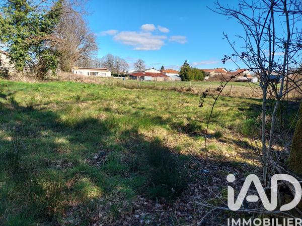 Terrain à vendre 1 466 m² Terres-de-Haute-Charente
