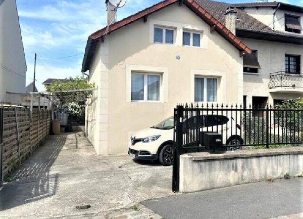 Maison à vendre    3 pièces •  Le Bourget