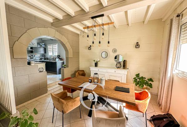 Saint-Germain-du-Puch (33750) VILLA T5 - 5 CHAMBRES - PISCINE - STUDIO INDEPENDANT - GARAGE XL