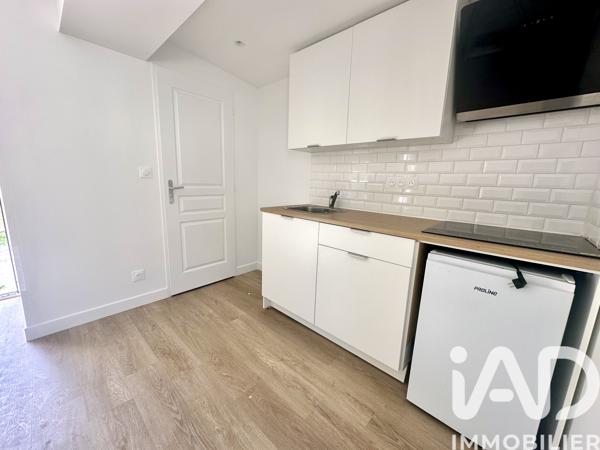Location appartement 2 pièces 33 m² Villeneuve-l'Archevêque