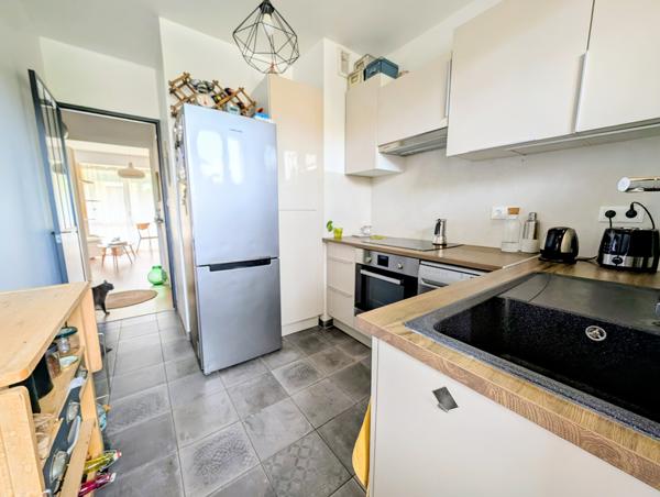Appartement
         3 pièces
        - 63 m² Exclusivité 305 000 € *