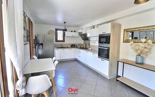 Maison à vendre    4 pièces •  Aubagne