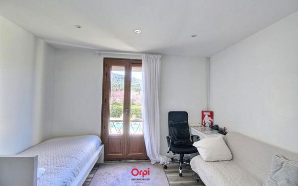 Maison à vendre    4 pièces •  Aubagne