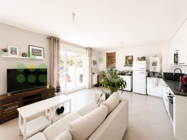 Appartement
         3 pièces
        - 63 m² Exclusivité 315 000 € *
