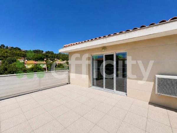 Appartement
         3 pièces
        - 63 m² Exclusivité 315 000 € *