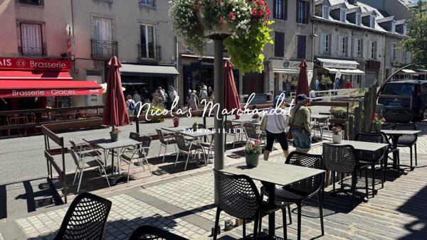 LAGUIOLE – Vente murs et fonds de commerce Hôtel-Restaurant