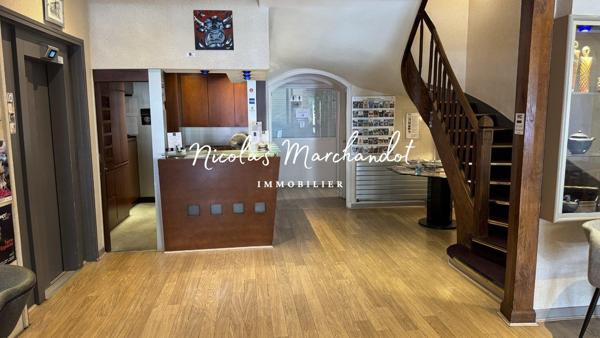 LAGUIOLE – Vente murs et fonds de commerce Hôtel-Restaurant