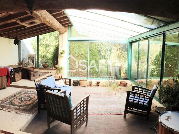 Mas en pierre de 240 m2 , jardin de 2430m2, Véranda, Garages