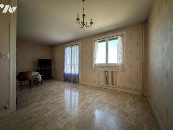 APPARTEMENT DE TYPE 3 AVEC GARAGE
