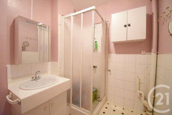 Appartement F3 à vendre  3 pièces - 67,84 m2 VICHY - 03