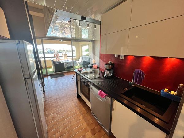Appartement 3 pièces vue speculaire sur la marina et la mer à Saint Cyprien Centre-ville - 230 000 €