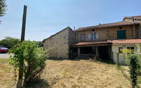 Maison à vendre    3 pièces •  Chamboret