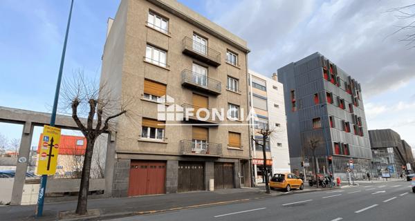 Location Appartement 4 pièces 100.7 m² - Clermont-ferrand 63000
