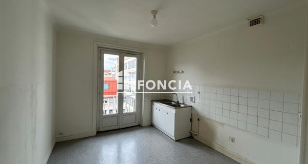 Location Appartement 4 pièces 100.7 m² - Clermont-ferrand 63000