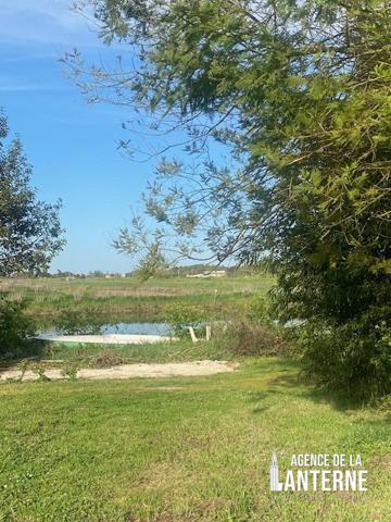 SAINT-PIERRE D'OLERON (CÔTE EST) - DEUX MAISONS DE 84 M² et 63 M² - TERRAIN DE 2625 M²