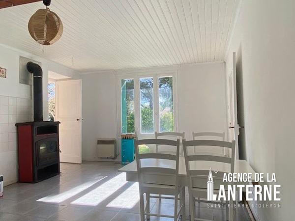 SAINT-PIERRE D'OLERON (CÔTE EST) - DEUX MAISONS DE 84 M² et 63 M² - TERRAIN DE 2625 M²