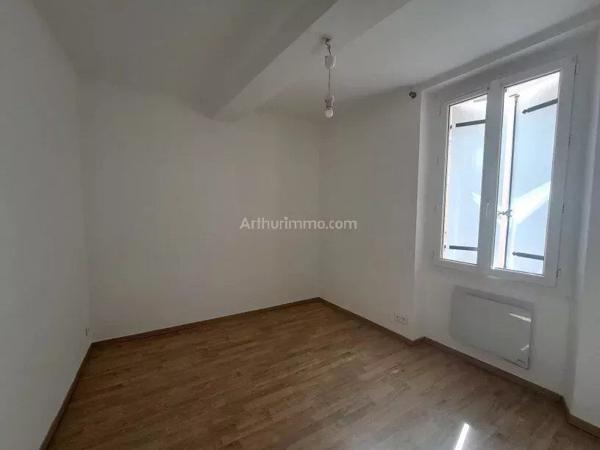 Location                                                      Appartement
                        
                     3 pièces                      52 m2                     à Salernes