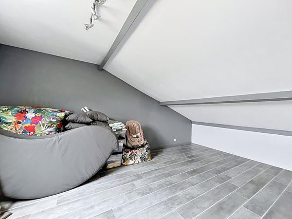 ST BARTHÉLEMY MAISON NON MITOYENNE 3 CHAMBRES EN RDC JARDIN GARAGE GRENIERS Saint barthelemy d anjou