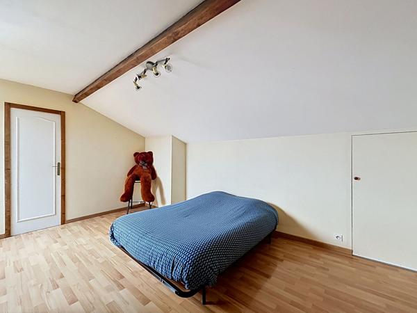 ST BARTHÉLEMY MAISON NON MITOYENNE 3 CHAMBRES EN RDC JARDIN GARAGE GRENIERS Saint barthelemy d anjou