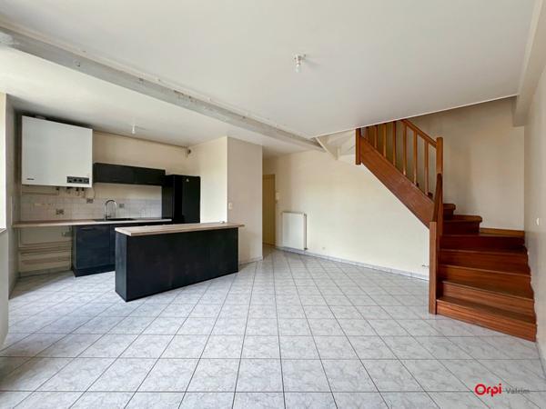 Appartement à louer    3 pièces • 50,12 m2 Toury
