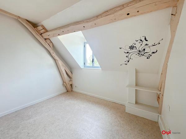 Appartement à louer    3 pièces • 50,12 m2 Toury