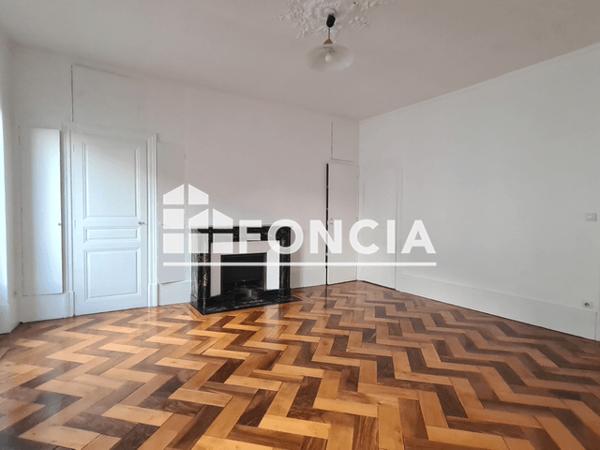 Location Appartement 4 pièces 135.38 m² - 21 RUE SAINT JACQUES Grenoble 38000