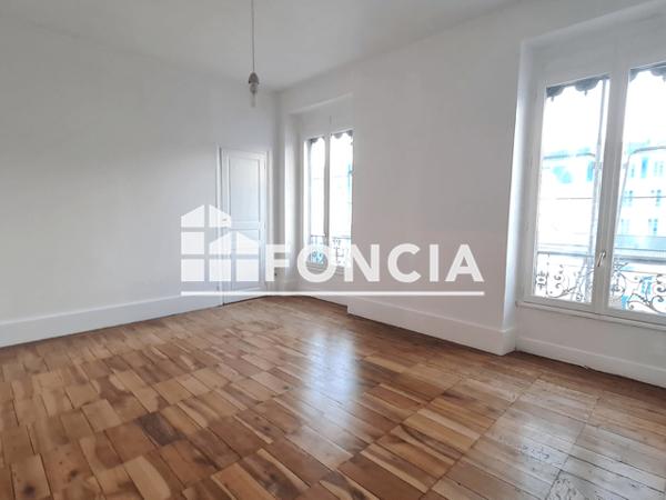 Location Appartement 4 pièces 135.38 m² - 21 RUE SAINT JACQUES Grenoble 38000