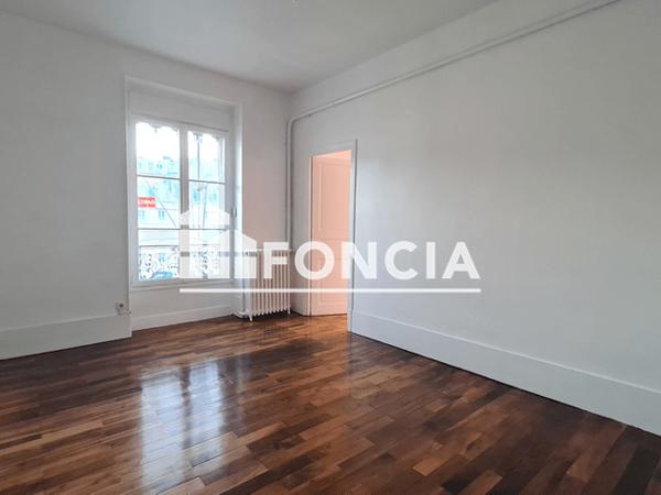 Location Appartement 4 pièces 135.38 m² - 21 RUE SAINT JACQUES Grenoble 38000