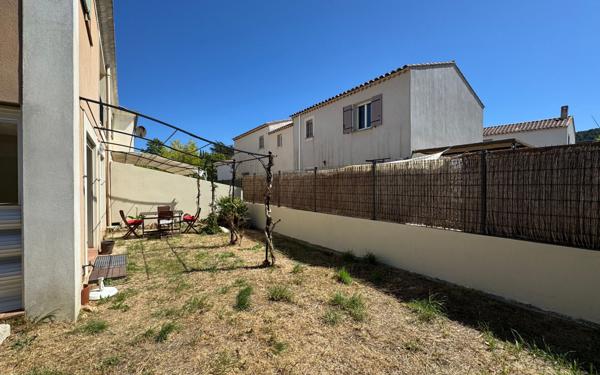 Maison à vendre    4 pièces • 102 m2 Le Beausset