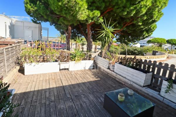 GARD (30) LE GRAU DU ROI (30340) à vendre Appartement 2 pièces de 36 m 2 avec petite vue Mer à rafraîchir.