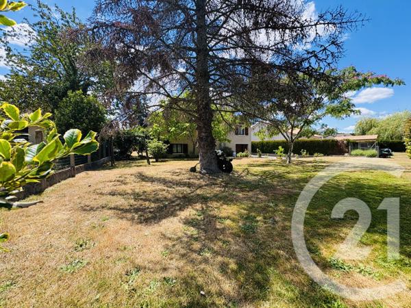 Maison à vendre  7 pièces - 155,32 m 2   PEYRAT DE BELLAC  - 87