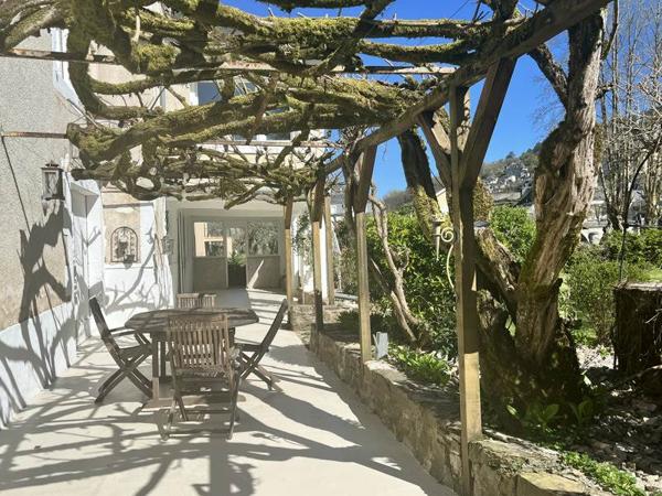 Maison à vendre |  Terrasson-Lavilledieu |  9 pièces | 236 m²