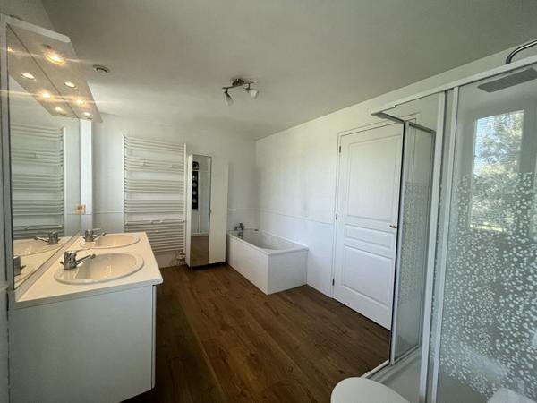 Maison à vendre |  Terrasson-Lavilledieu |  9 pièces | 236 m²