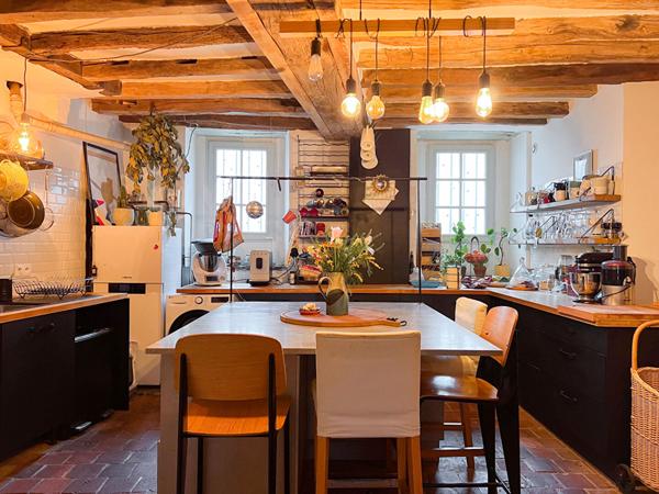 A Vendre, Maison, 7 pièces, 4 chambres, 143m2 habitable, 160m2 au sol, Coeur de Doutre, Angers, Grenier aménageable, Dépendance, Jardin