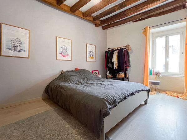 A Vendre, Maison, 7 pièces, 4 chambres, 143m2 habitable, 160m2 au sol, Coeur de Doutre, Angers, Grenier aménageable, Dépendance, Jardin