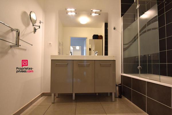 Bel appartement  -T3 de 77 m2 avec terrasse - Mions