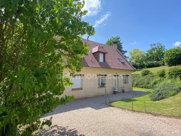 Adorable maison 3 chambres - Au calme - Village avec boulangerie- 20 minutes des plages