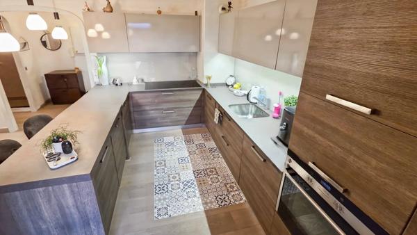 Superbe T4 Moderne avec Grande Terrasse – Proche Centre & Tramway