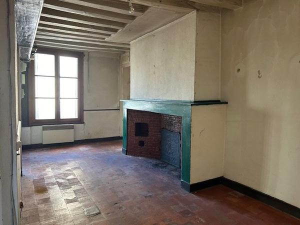 Maison de ville à LA BAZOCHE GOUET (28330)